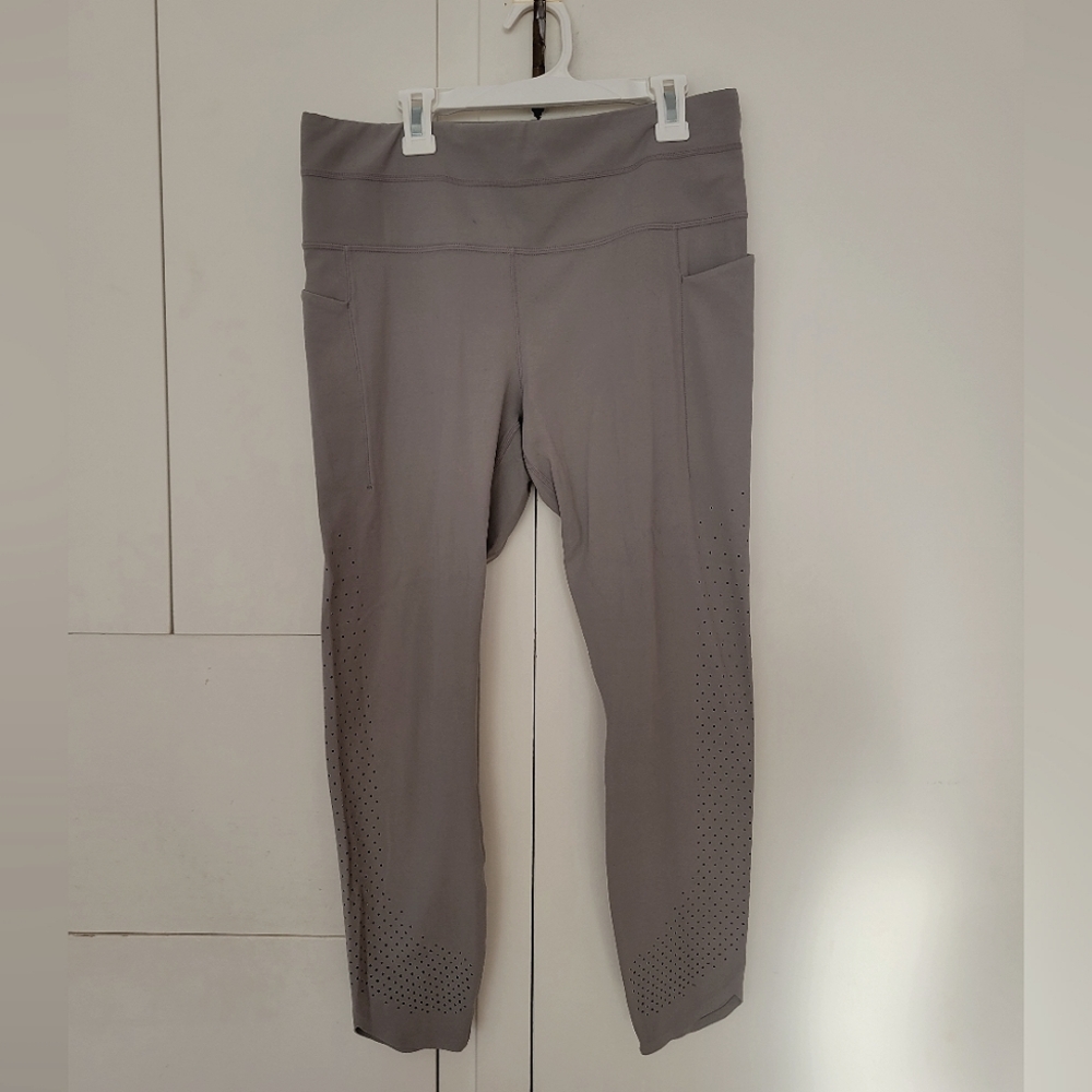 WOMENS ATHLETA LEGGINGS